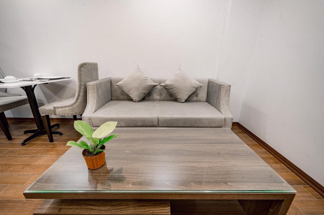 T&B Housing Aparthotel Ханой Екстериор снимка